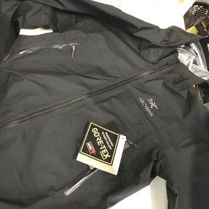 Arcteryx men’s large beta jacket